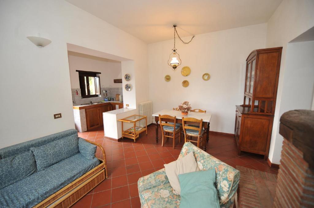 Podere Monte Petreto San Savino  部屋 写真
